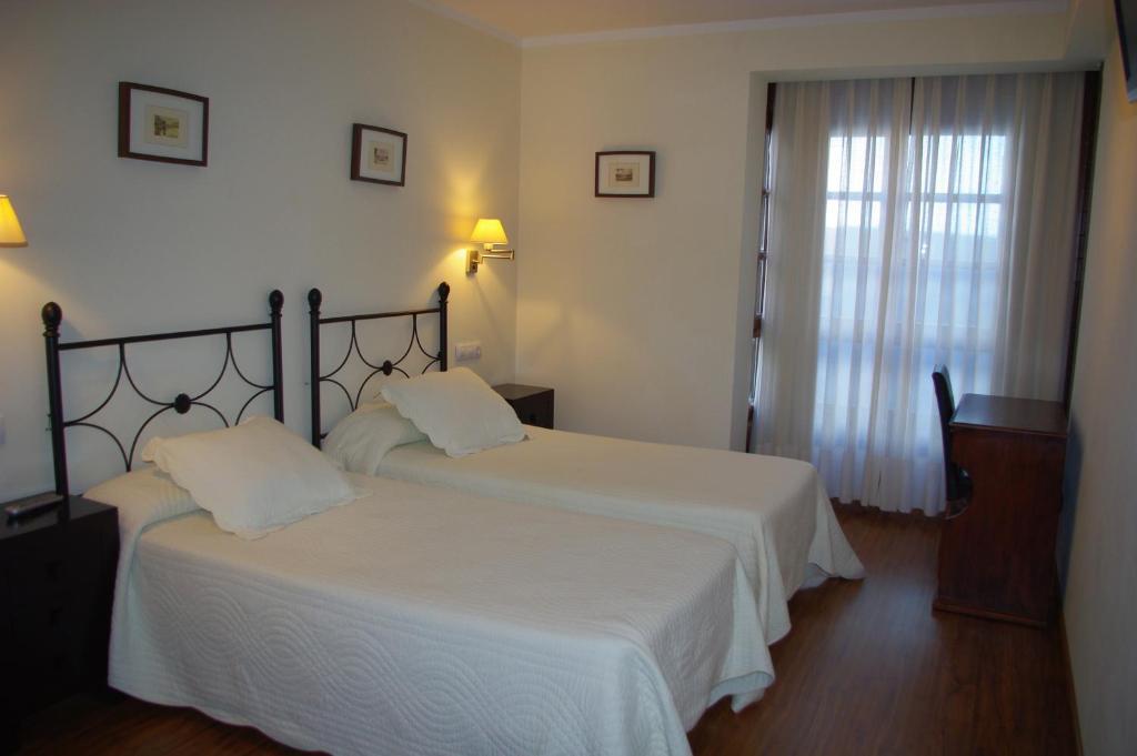 Pension Arbidel Ribadesella Chambre photo