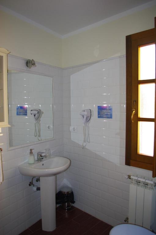 Pension Arbidel Ribadesella Chambre photo