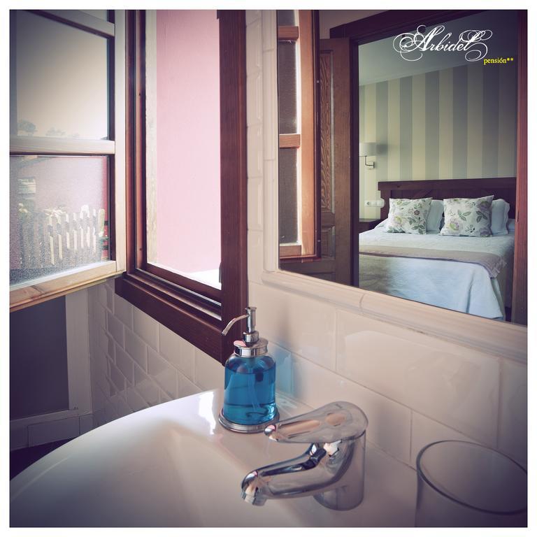 Pension Arbidel Ribadesella Extérieur photo
